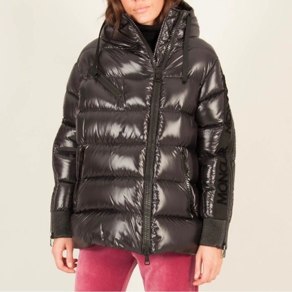 New Moncler liriope quilted glossed-shell down jacket in olive green color - Picture 2 of 14
